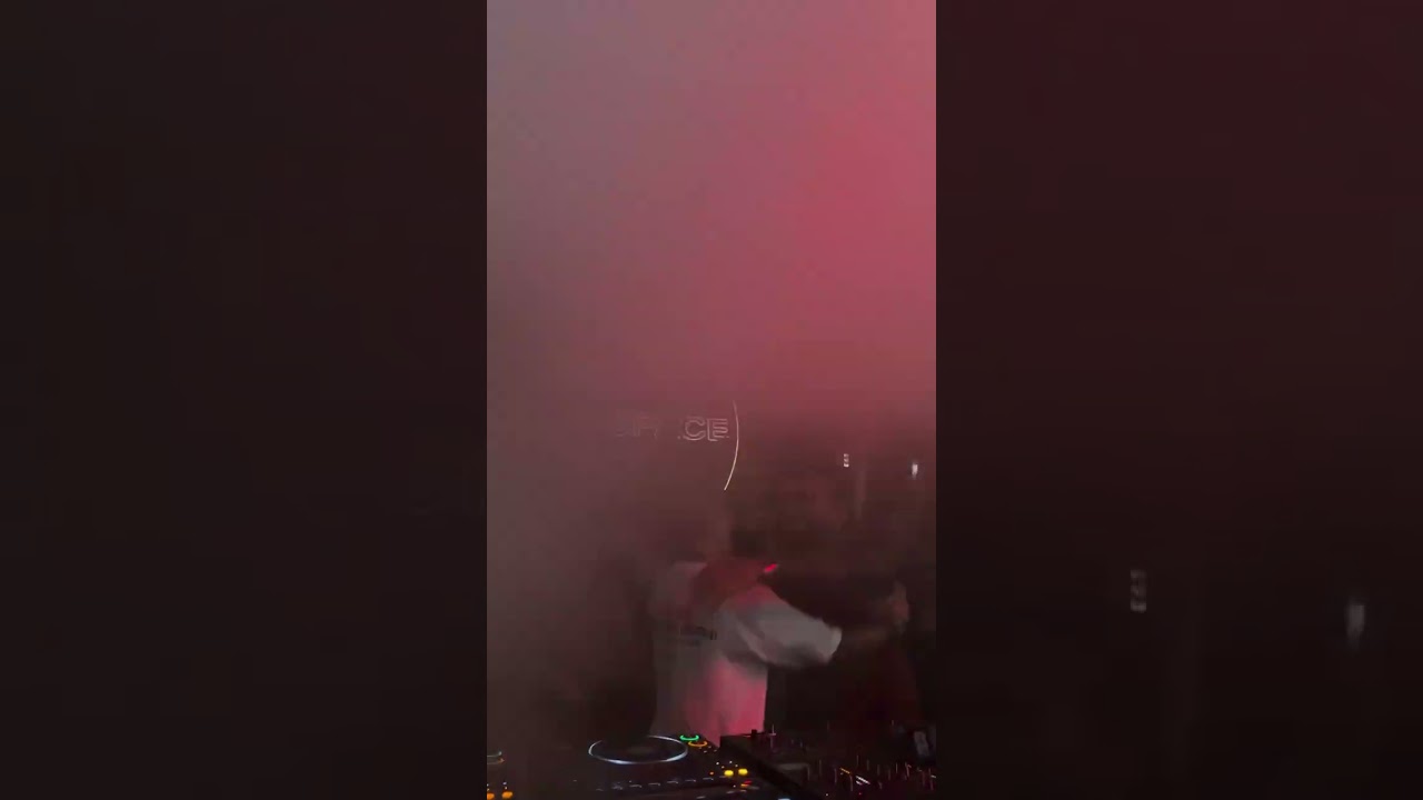 Dennis Cruz en Club Space Miami 🔥🎵🖤🇺🇸 