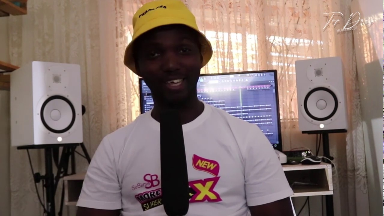 How to make an Amapiano beat in 10 minutes [S1E01 In The Studio with Mkeyz]
