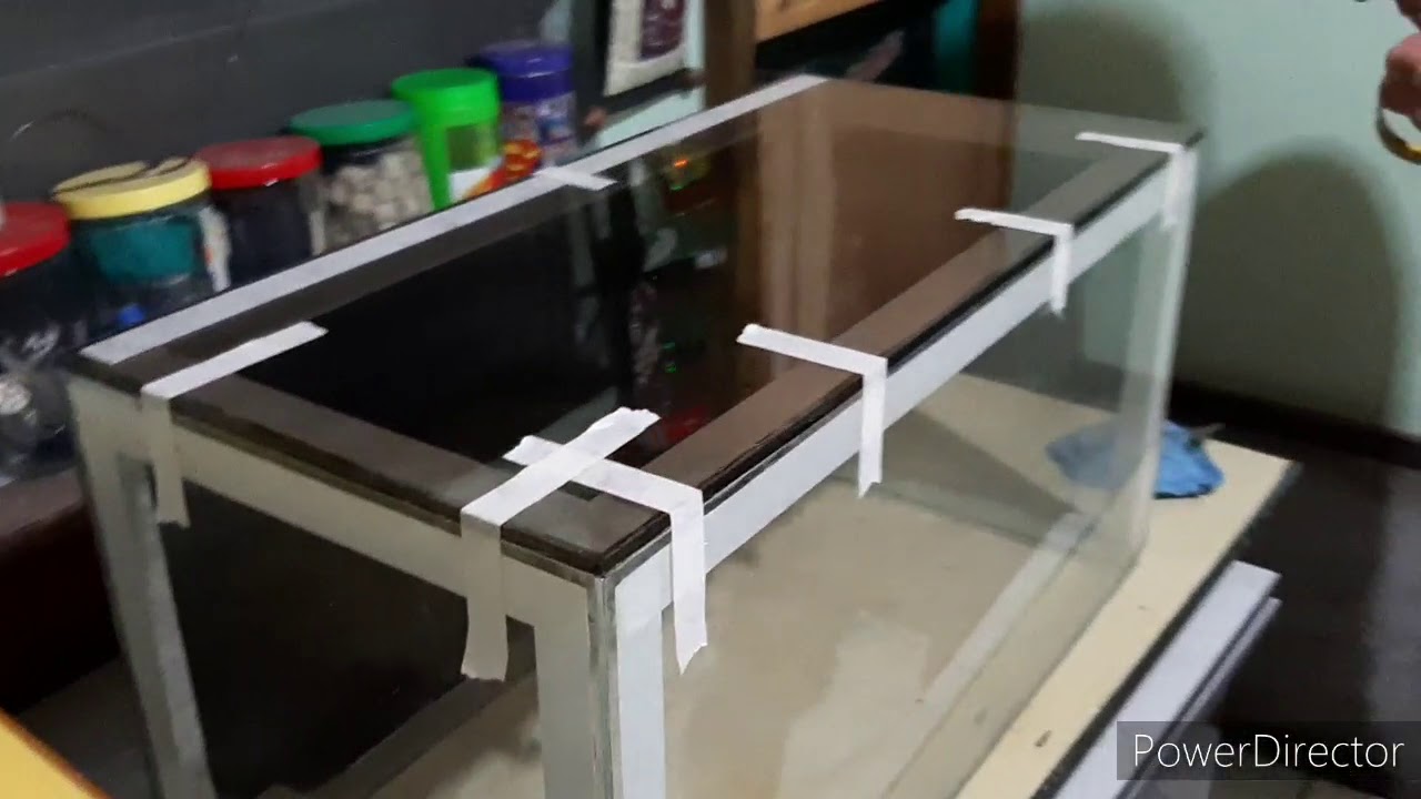 How to fix cracked bottom glass of aquarium