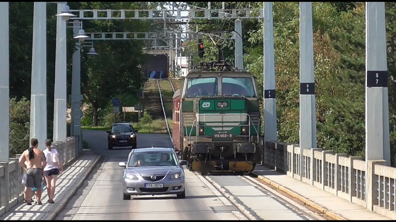 Vlaky na mostě Bechyňská duha, 12. 8. 2018
