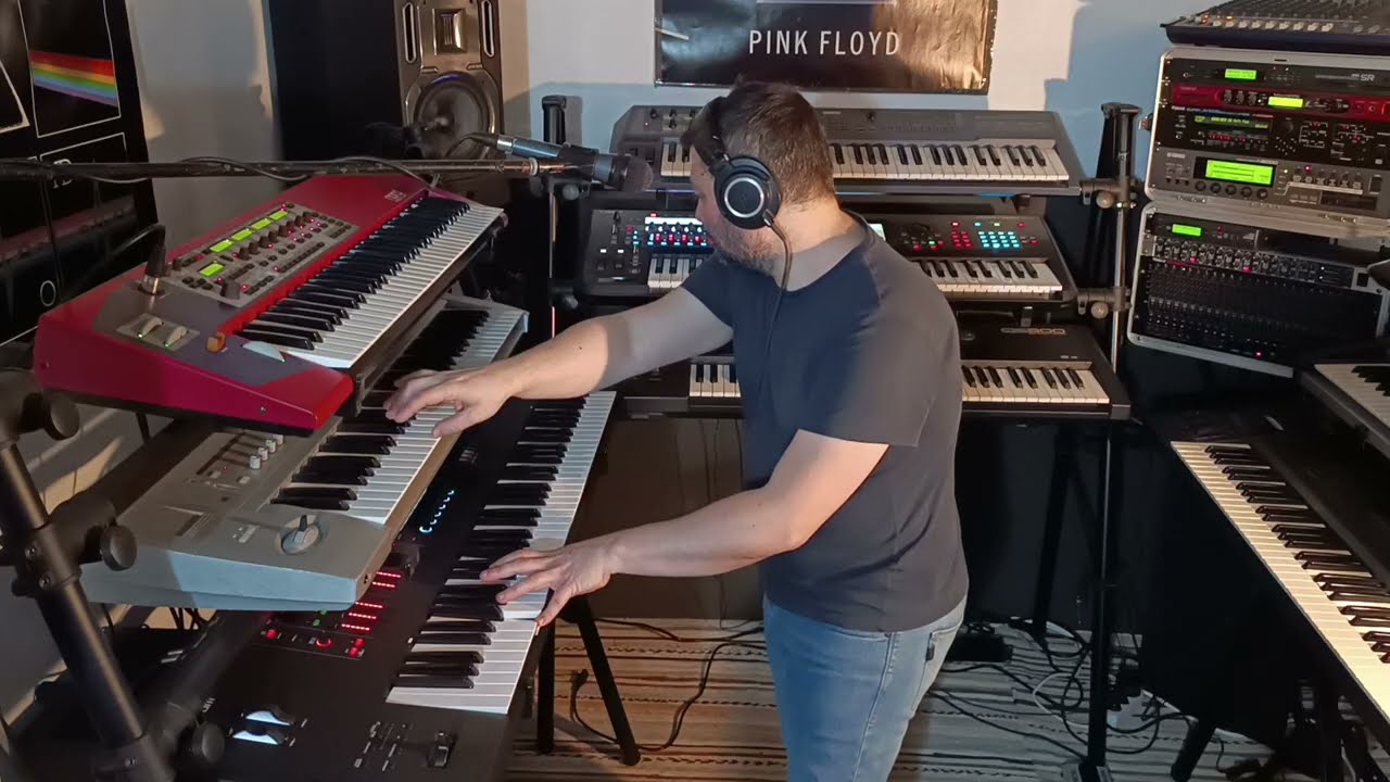 The Weeknd - Blinding Lights NEW VERSION (Synthesizer COVER)