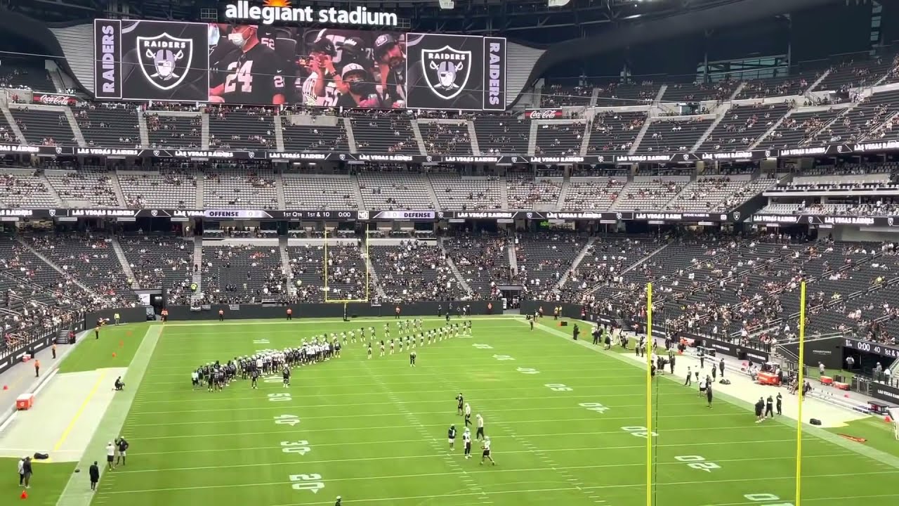 Raiders open practice at Allegiant Stadium - August 8, 2021