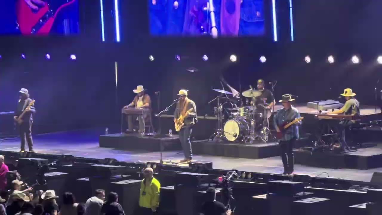 49 Winchester Performs “Hillbilly Happy” Live at C2C Festival | The O2 London | March 14, 2025