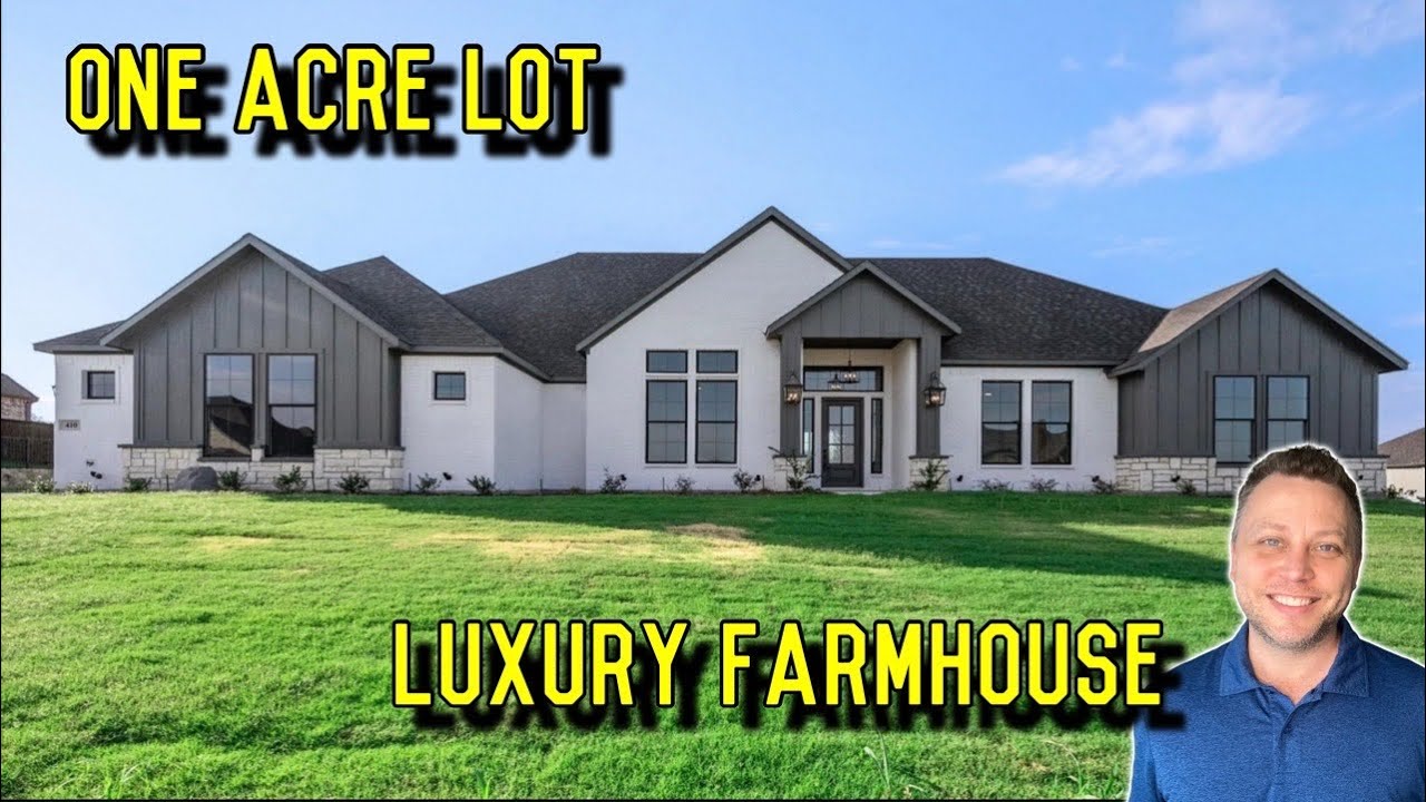 Luxury Modern Farmhouse on one acre in Waxahachie, TX