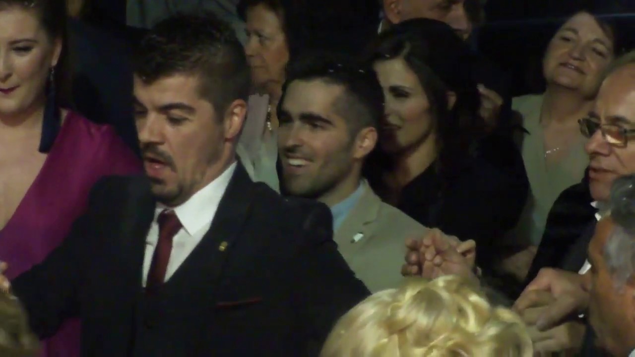 ΣΥΛΛΟΓΟΣ ΡΩΜΙΟΣΥΝΗ - ΧΟΡΟΣ ΓΑΜΠΡΟΥ ΚΑΙ ΣΥΜΠΕΘΕΡΩΝ ΕΞΩ ΑΠΟ ΤΗΝ ΕΚΚΛΗΣΙΑ