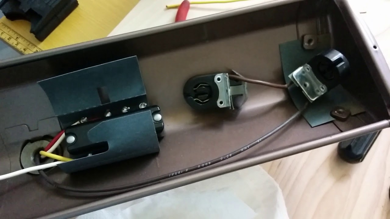 Dazor P-2134 vintage drafting lamp conversion to Fulight LED tube replacement