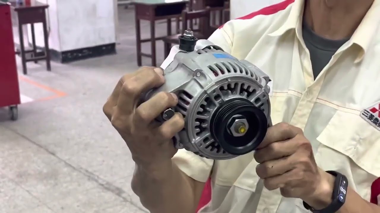 汽車丙級-發電機拆裝及皮帶拆裝