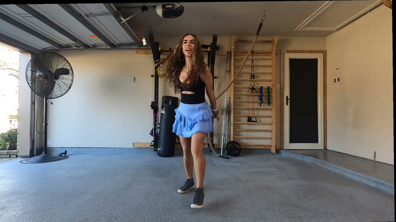 @madonna True Blue - #coreografiafácil #dance #easychoreography #motivation #madonna 