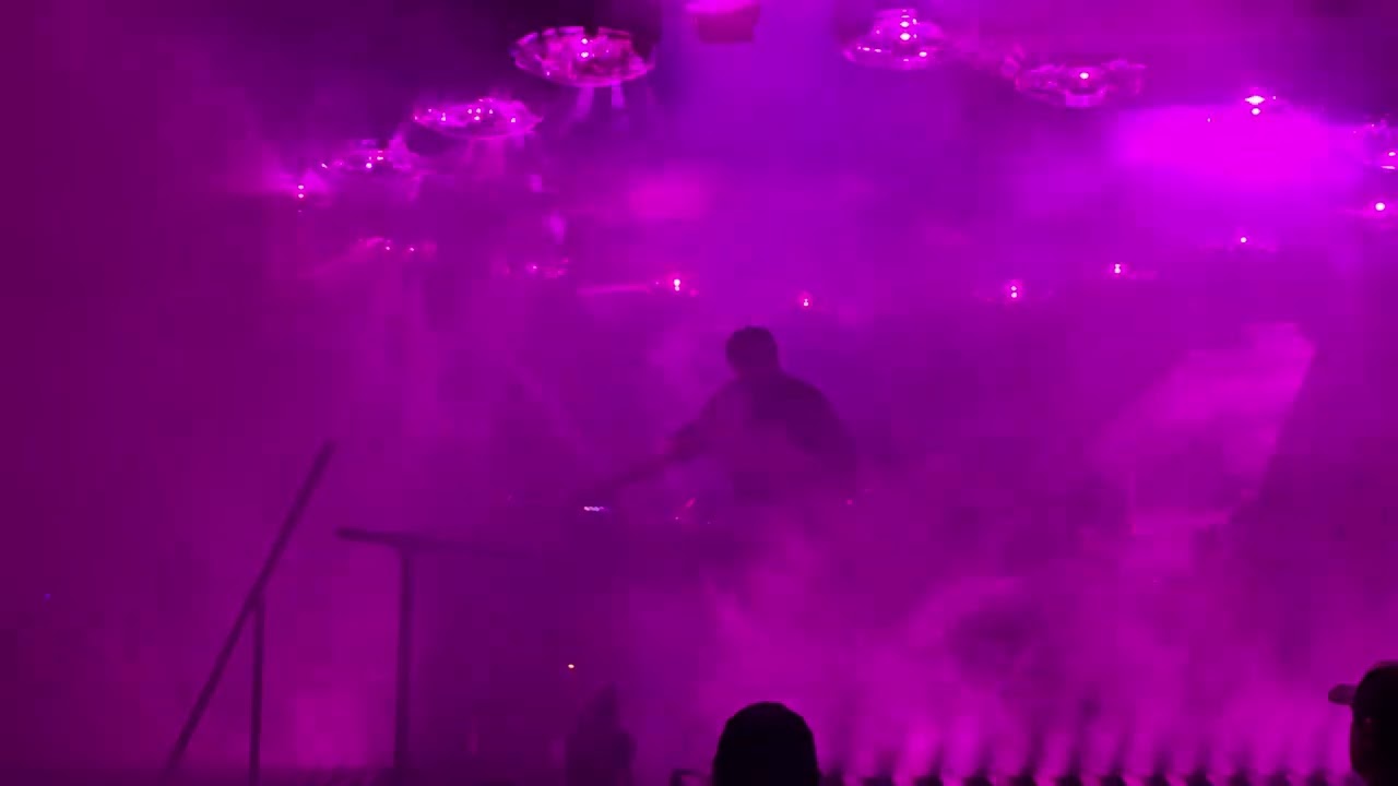 Nine Inch Nails - Closer (Remix) (Live in Dallas, TX, 03-03-26)