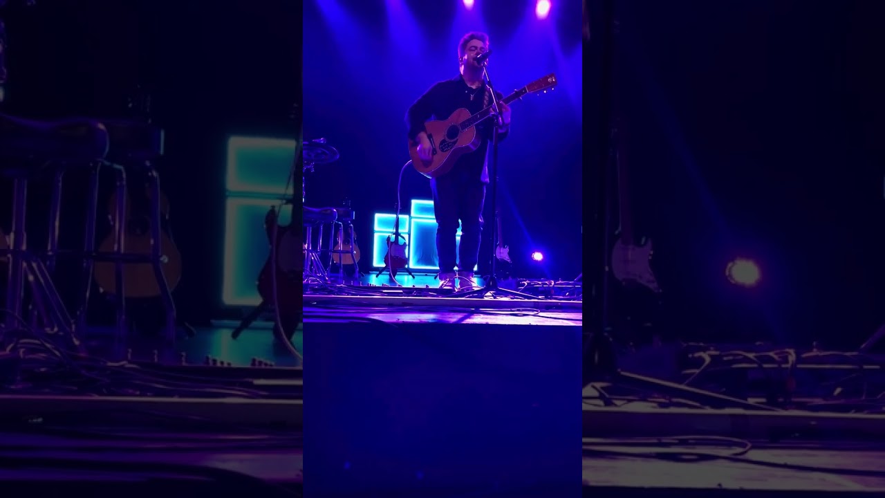 Love Makes Me and A Thing About You by Hunter Hayes on the Flying Solo Tour on Dec 8, 2023