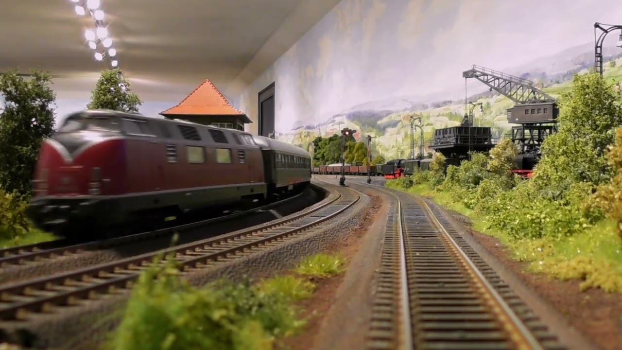 Landschaftsbau Teil 4 Züge im Zeichen der Burg - Ein Fahrvideo