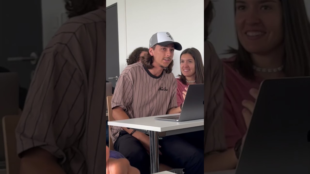 Il a pas kiff&eacute; le flow je crois 🥲. . . . . #ecole #classe #prank #musique #humour #freestyle #rap