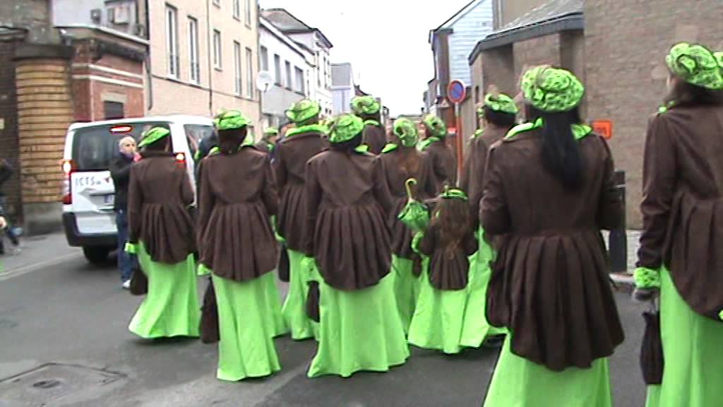 Carnaval de La Hestre 2014 ramassage des dames
