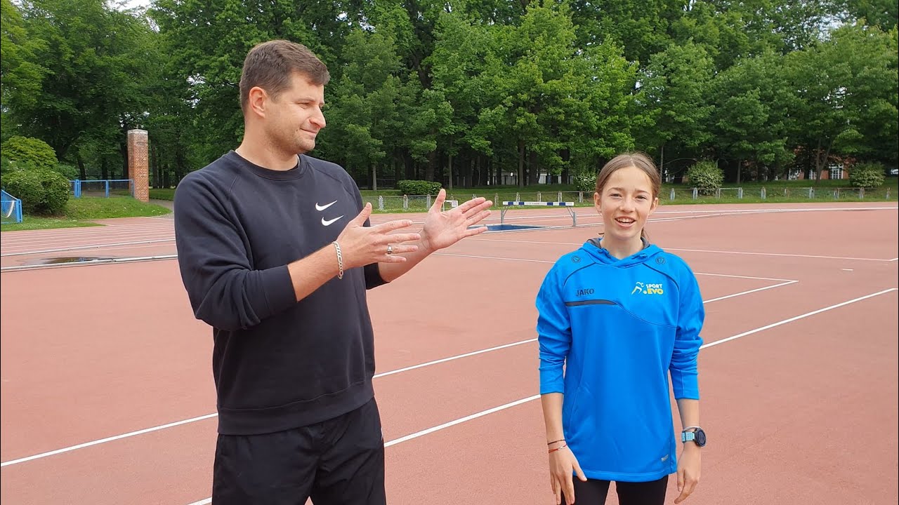 WF w domu lekcja 3. Rozgrzewka lekkoatletyczna i technika biegu (Hania)