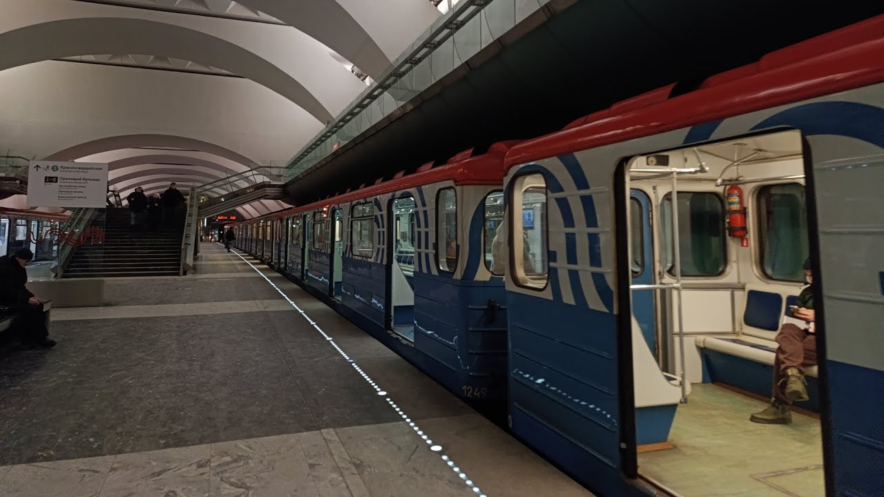 Электропоезд 81-717/714 