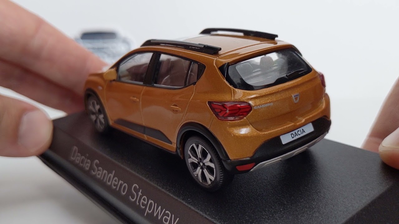 Unboxing Dacia Sandero Stepway 2021 Atacama Orange 1:43 Norev