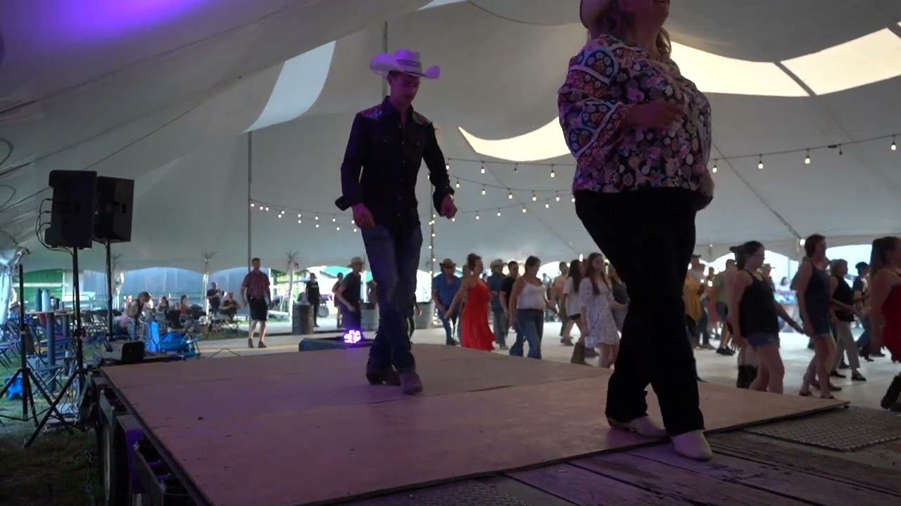 FISH IN THE SEA line dance Chrystel Durand - Winslow's fest Quebec