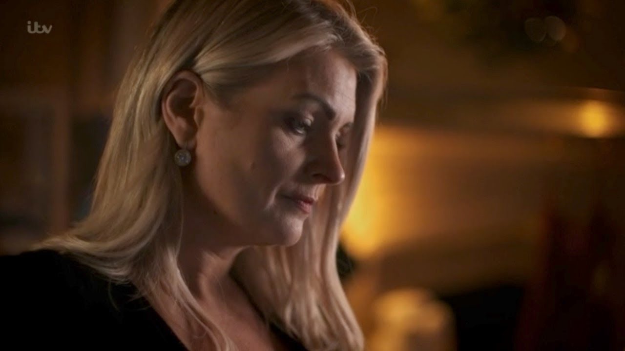 Kate Hardcastle MBE - ITV Tonight - Christmas Costs and Cons - 12-12-19 - The Customer Whisperer