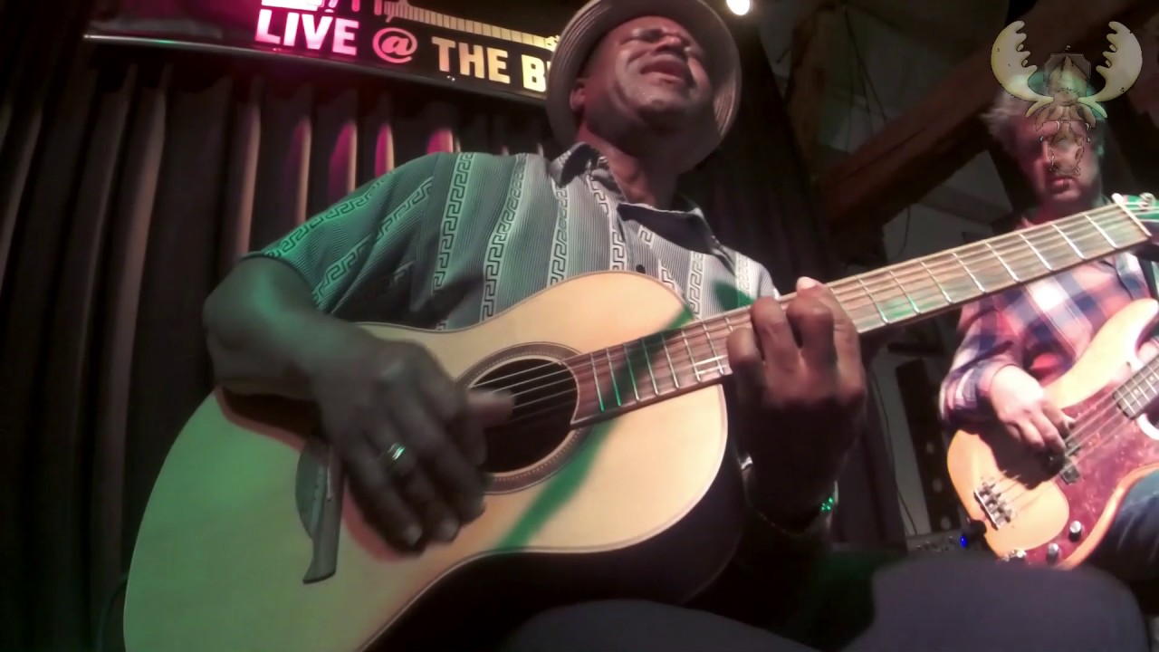 SaRon Crenshaw -  Rock me Baby - Acoustic Live at the BBC (NL)