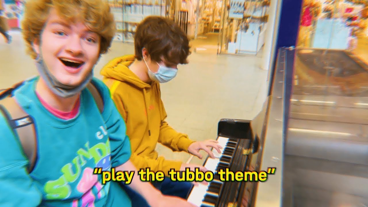 Tommy and Tubbo play a public piano AMAZINGLY