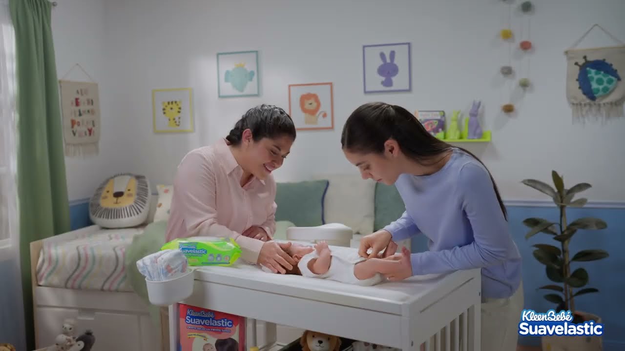 ¿Cómo cambiar el pañal a un recién nacido?