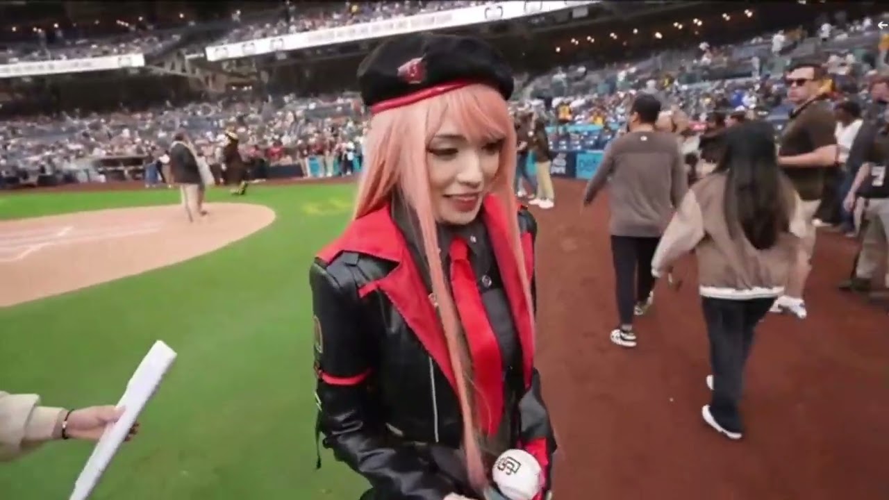 EMIRU THROWS OPENING PITCH AT PADRES GAME! @Emiru #baseball #mlb #emiru #padres #dodgers #pitcher