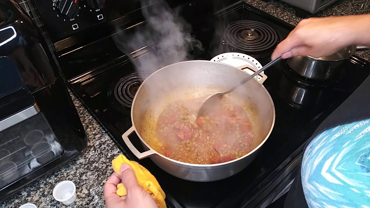 Arroz con Gandules Puertorriqueño a mi estilo y con ese sabor a campo!!! Bien Rico!!! 