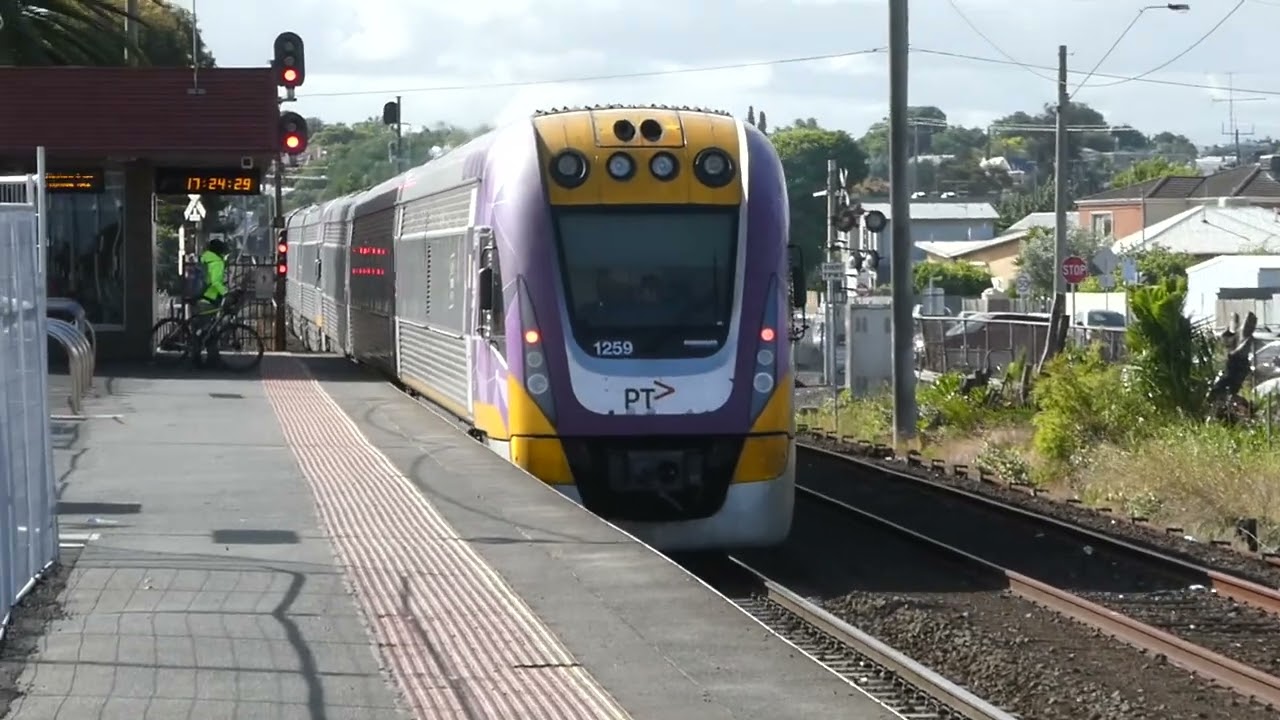 V/Line South Geelong Station