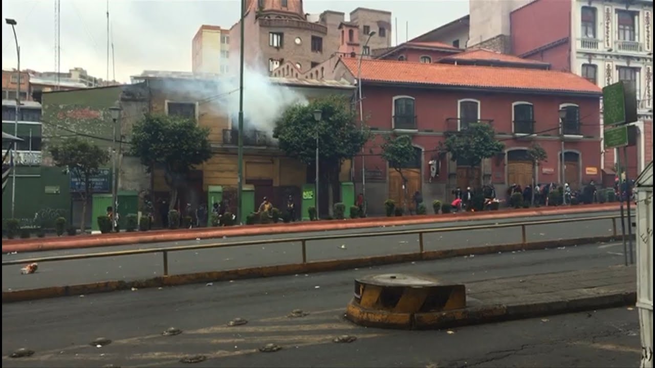 Clashes between police and demonstrators in Bolivia's La Paz | AFP