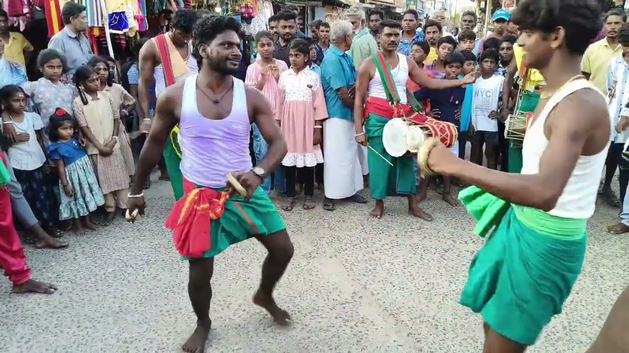 கண்ணைக்கவரும் கைச்சிலம்பு ஆட்டம் | குறிஞ்சிப்பாடி பம்பைசெந்தில் பூசாரி குழுவினரின் கிராமிய நிகழ்ச்சி