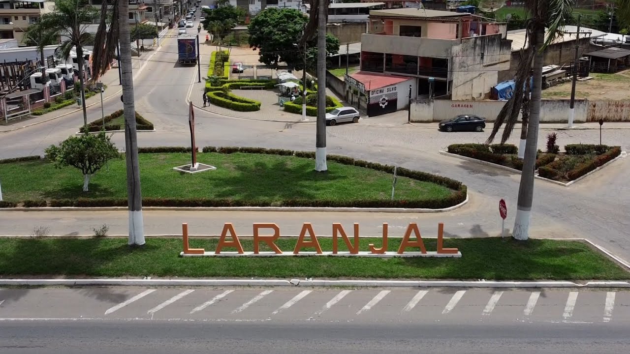 (Drone Dji Mini 2 ) Vôo sobre o Município de Laranjal - MG (Sábado 15 de outubro de 2022)