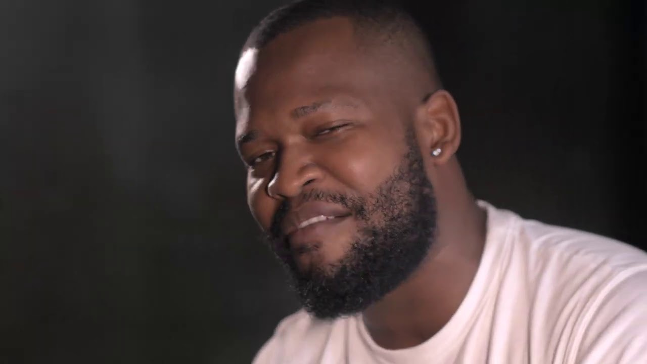Allan ft. Wanda Baloyi e Negro- U.G.T.G (Uma de Gin , Três Tônicas e Gelo) Video Oficial