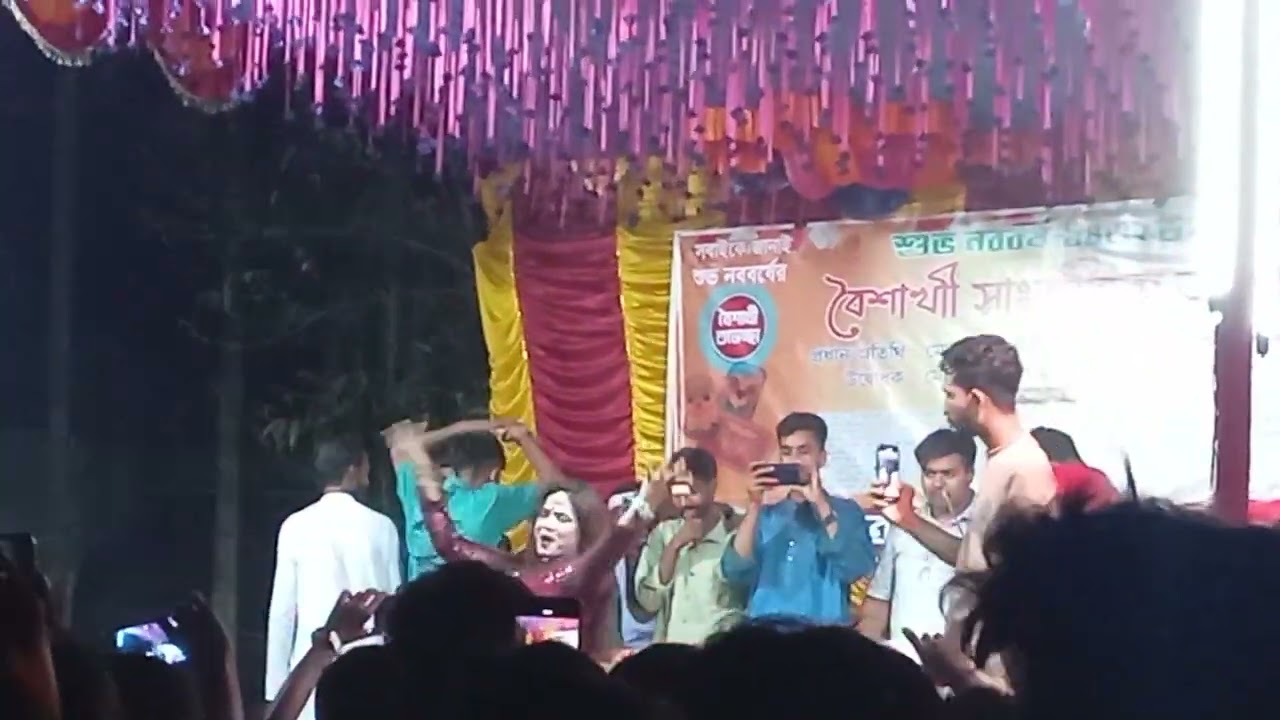 লেনা লেনা লেনা লেনা তোরা জল দিলে না দেনা দেনা দেনা তারা জলদি দেনা আমার গাল নরম আমার ঠোঁট নরম নতুনগান