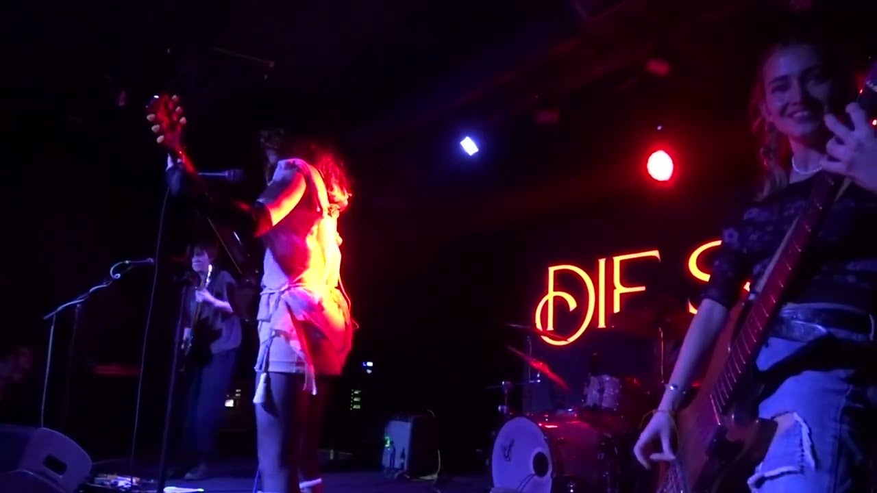 Die Spitz -I hate when GIRLS die- Paper Tiger 12-18/25 (1)