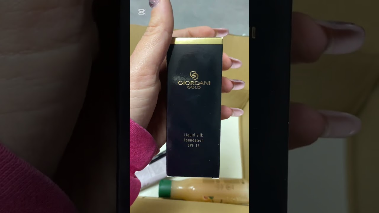 Nuovo pacco è arrivato gli Oriflame vediamo insieme lo spacchettamento 🤩