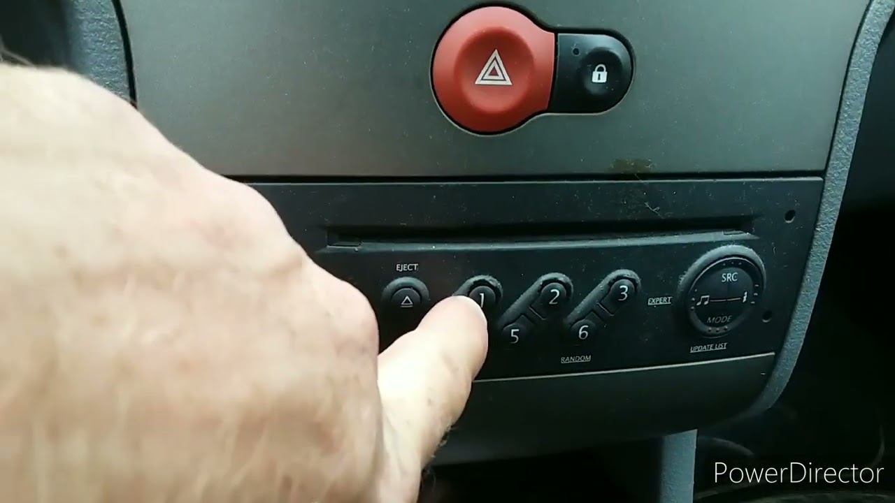 Entrer le mot de passe / code secret sur autoradio RENAULT MODUS