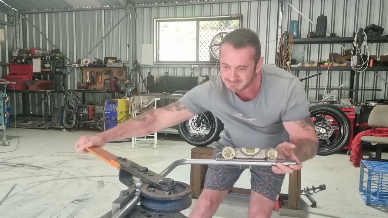 Electric pit bike build 72v 18kw day1