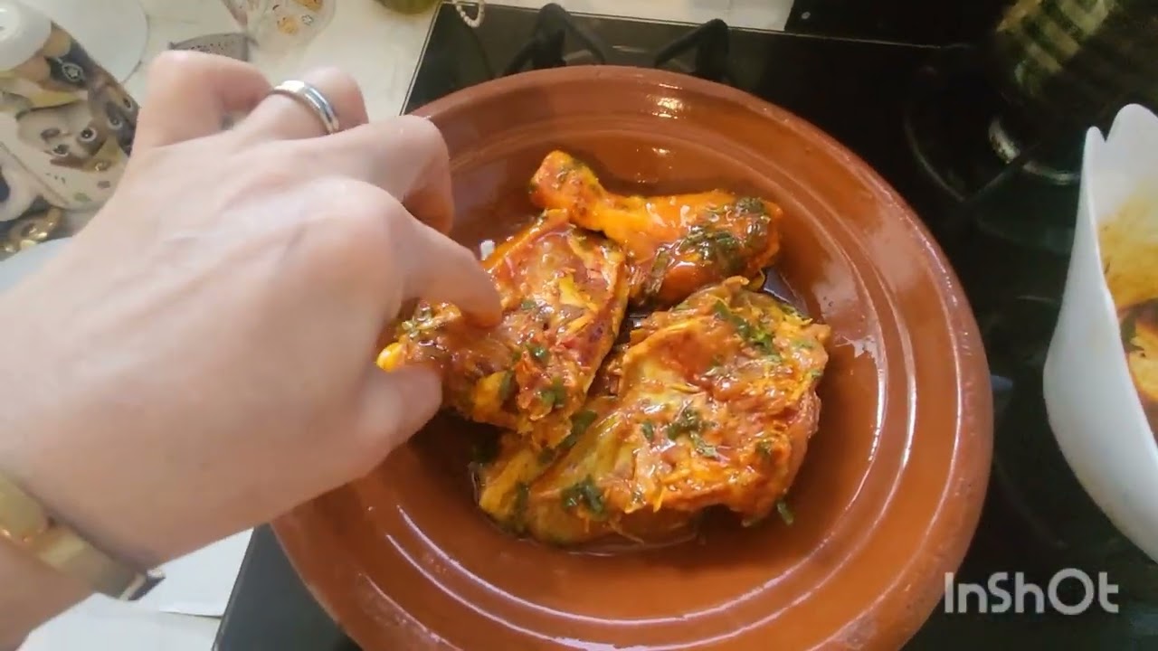 يا محلى انقى لو كان يبقى 💪 طاجين البسباس بنين بالزاف 😋🥘