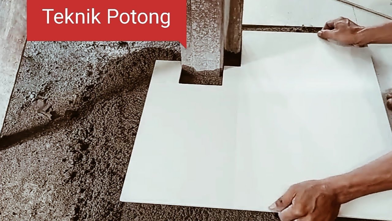 Potong Dan Pasang Granit Di Lika Liku Kaki Kusen Pintu
