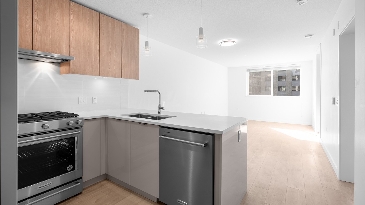 202 108 East 8th St, North Vancouver