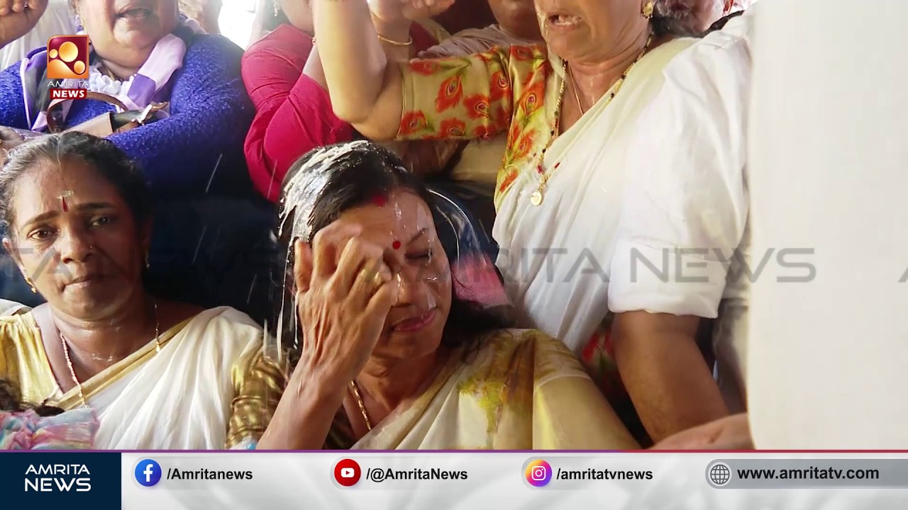 മന്ത്രി ബിന്ദു കൃഷ്ണയുടെ ദേഹത്തേക്ക്  പായസം മറിഞ്ഞു | Bindhu Krishna