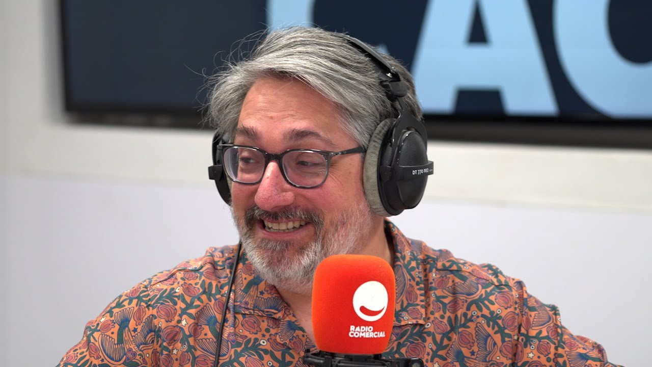 Rádio Comercial | Como farei amizades na Índia tendo este nome? - O Homem Que Mordeu O Cão