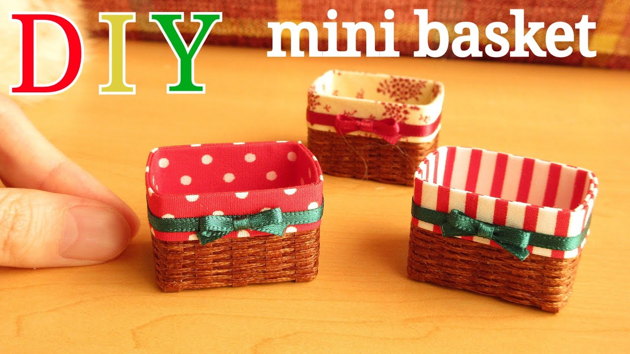 DIY Miniature christmas decor basket🎄⭐| dollhouse miniature / DIYミニチュアバスケット