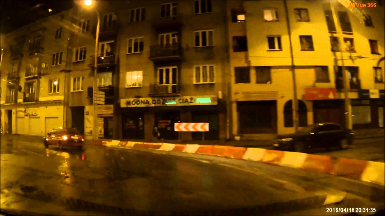 Nocą po Lublinie: z Wrotkowa na Podzamcze.