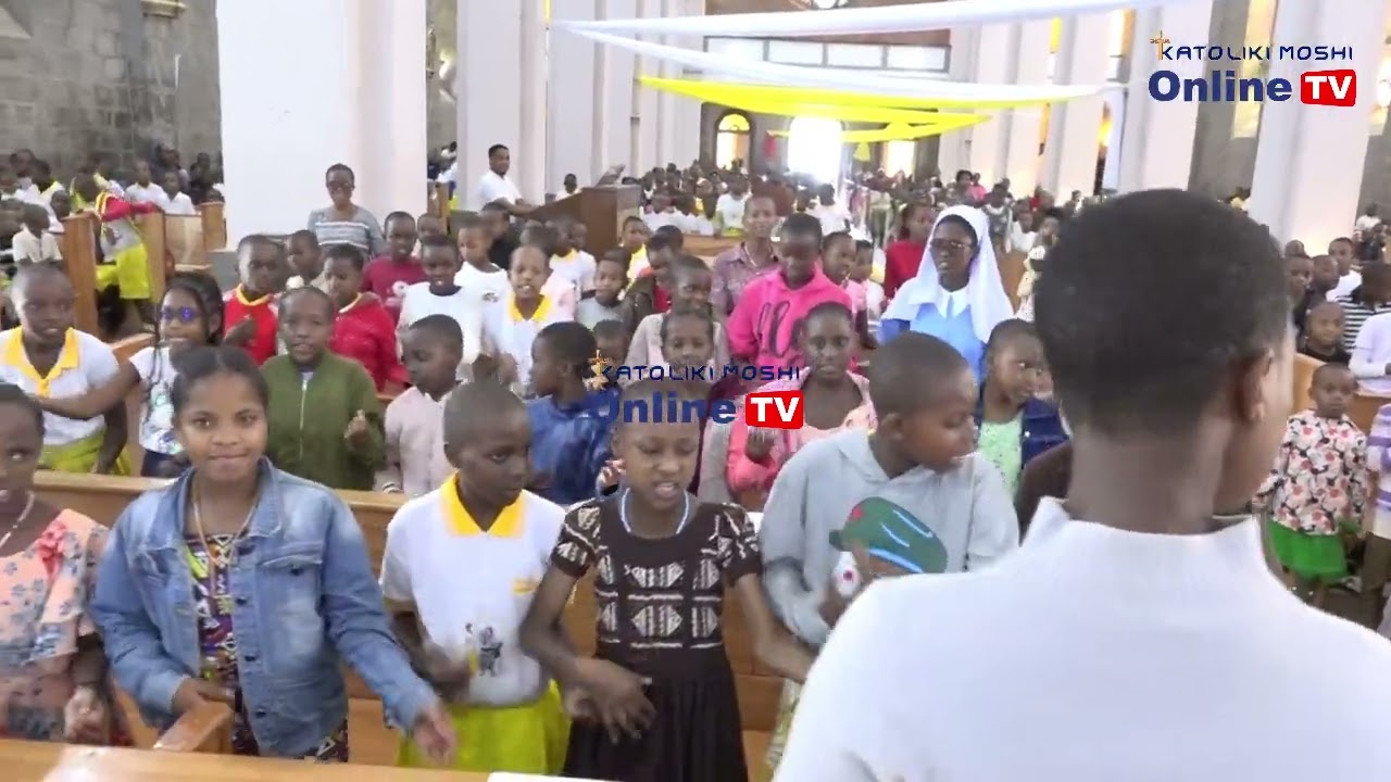 BALAA LA UTOTO WA YESU PAROKIA YA KIBOSHO MAMA PASAKA YA WATOTO PAROKIA YA KRISTO MFALME MOSHI