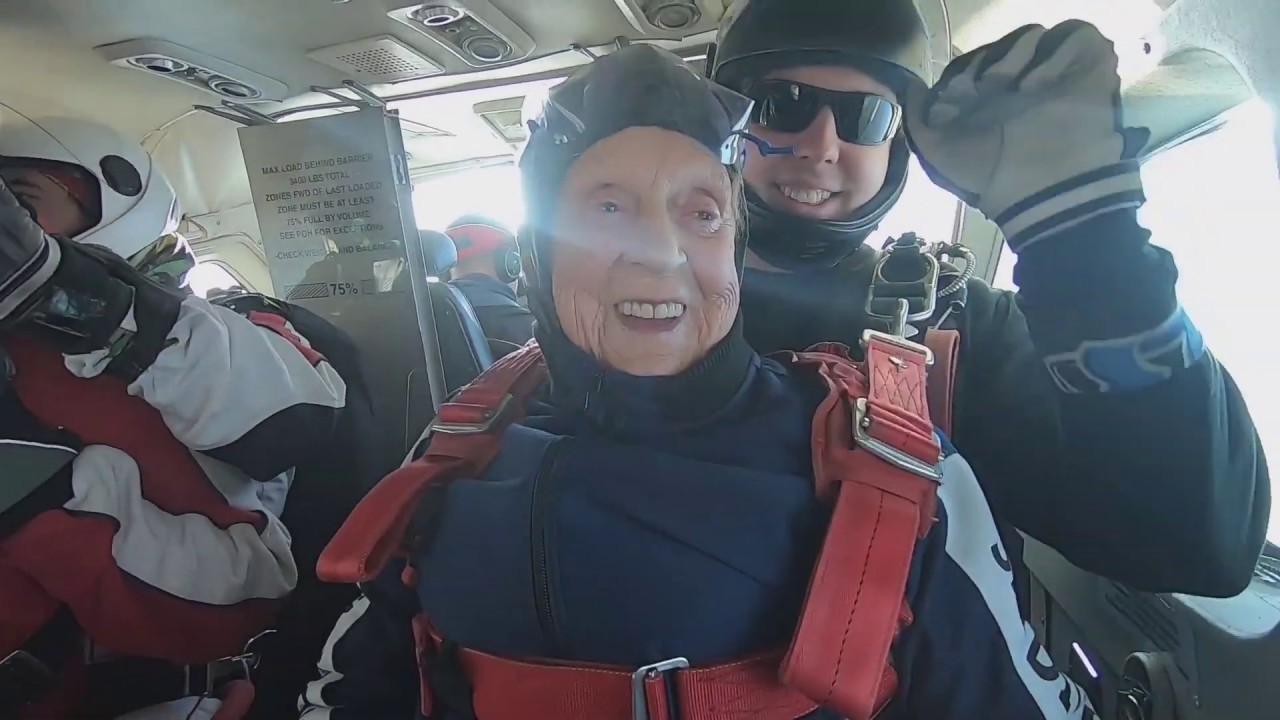 Daredevil pensioner, aged 90, completes charity Skydive - ITV Border