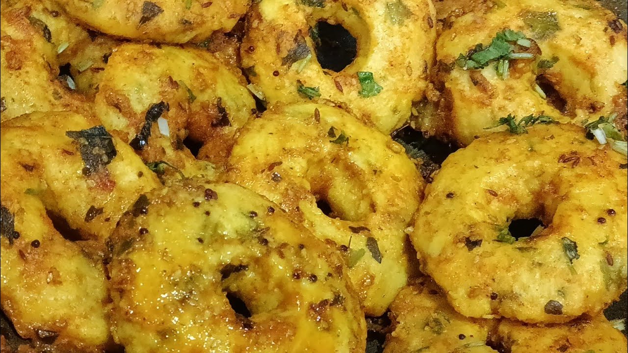 moong dal aur Suji Bade aur sath mein bread tikki chaat Ramzan Special