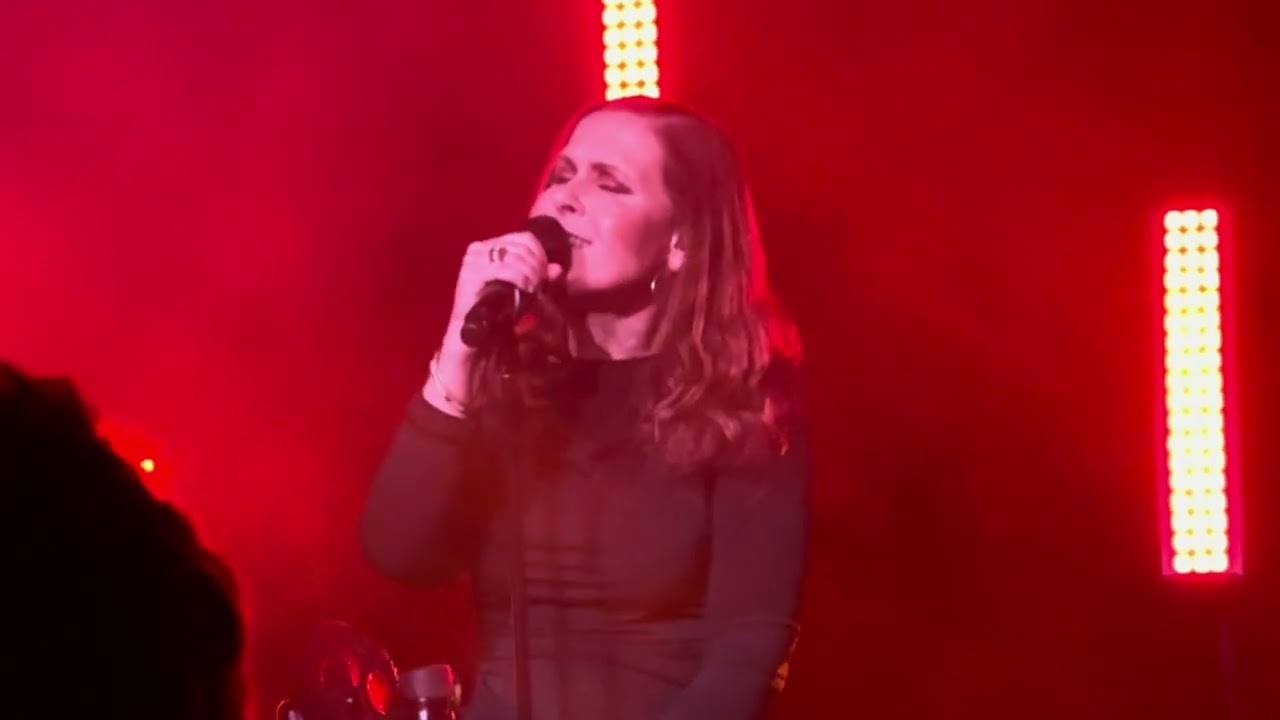 Fire 🔥 - Alison Moyet Live at The Showbox Market in Seattle, Washington 5/11/2025