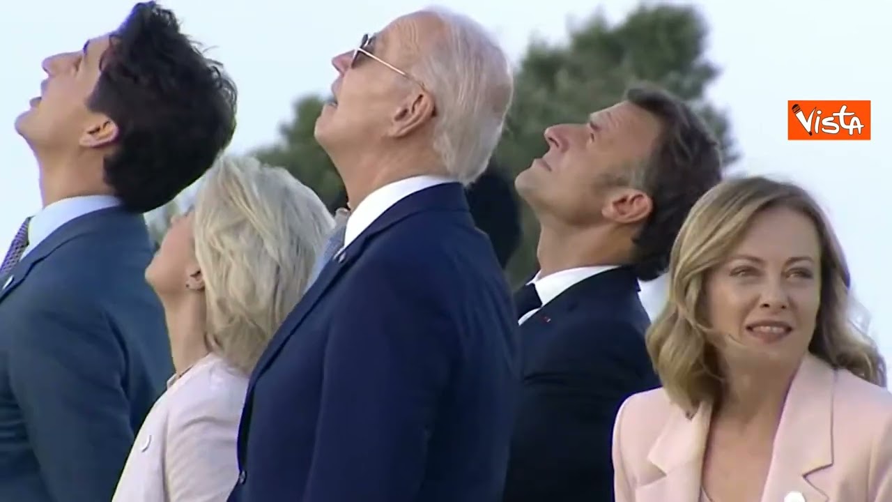 I paracadutisti della Folgore lasciano i leader mondiali a bocca aperta