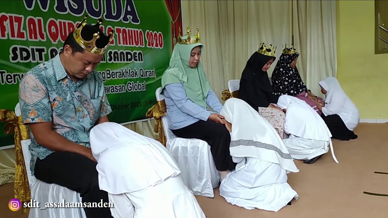 TANGIS HARU SANTRI & ORANG TUA PENGHAFAL AL-QUR'AN SAAT DI WISUDA || Juz 28, 29 & 30